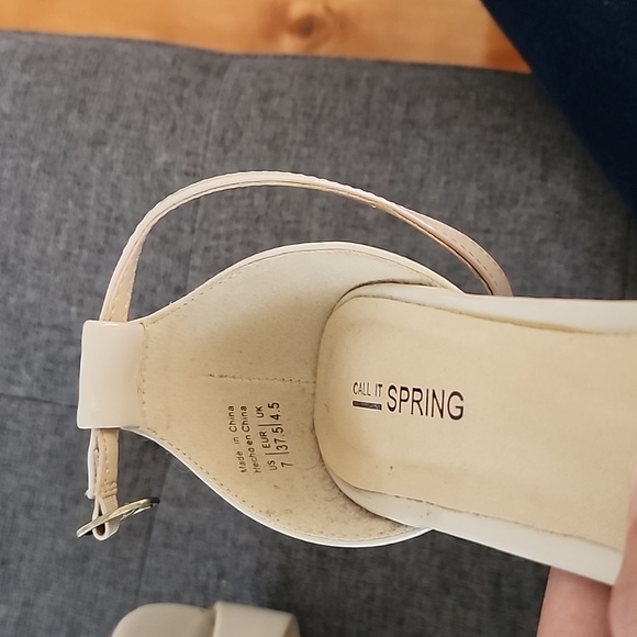 Sexy Call it Spring Heels in cream - Picture 5 of 5